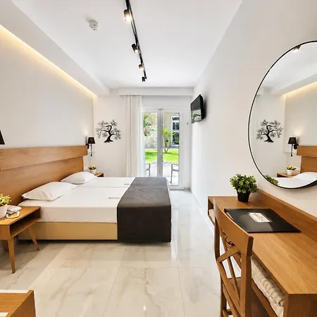 Sarantis Hotel 3*