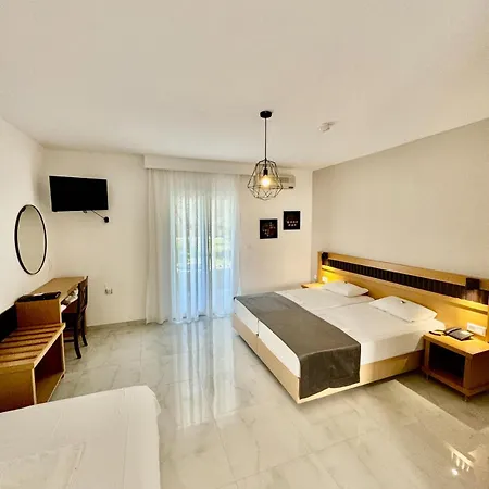 Hotel Sarantis
