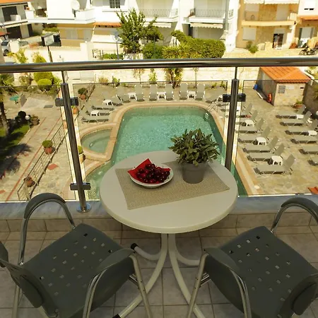Sarantis Hotell