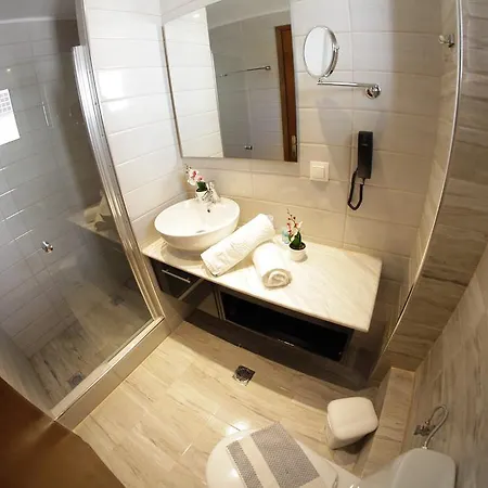 Hotel Sarantis