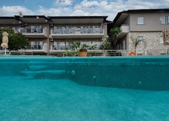 Sarantis Hotel