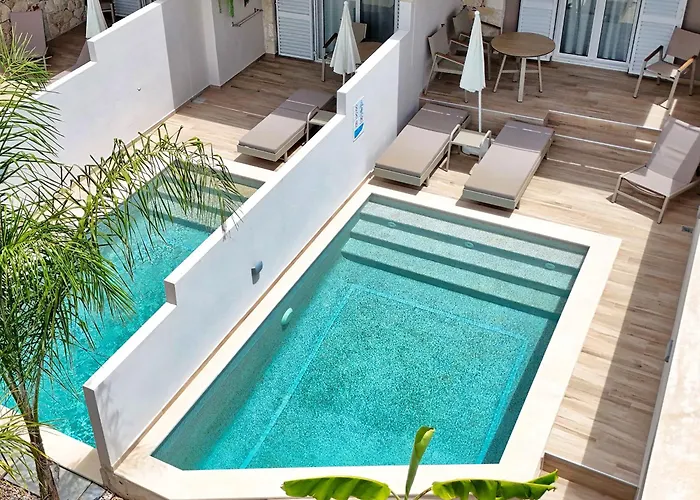 Sarantis Hotel