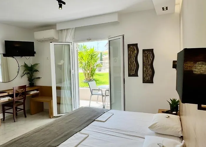 Sarantis 3* Chaniotis